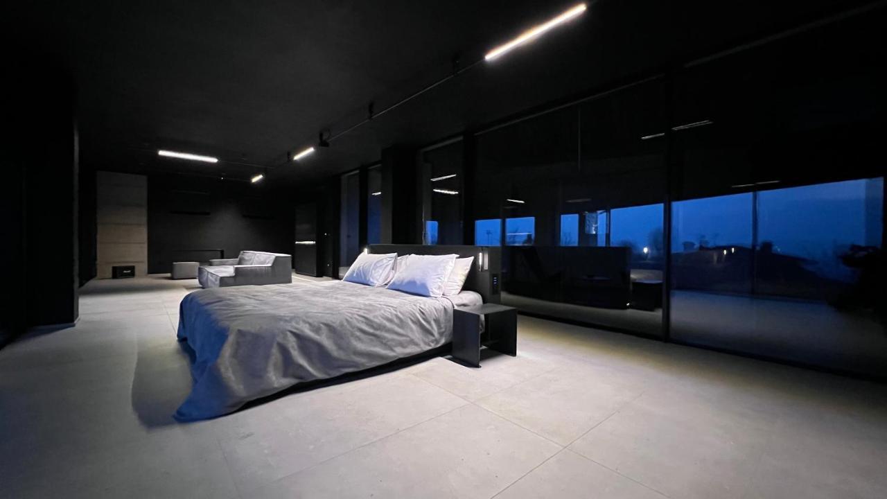 Murrae Loft *